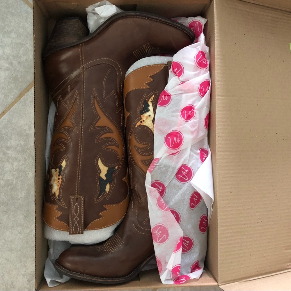 Matisse Hess brown boots